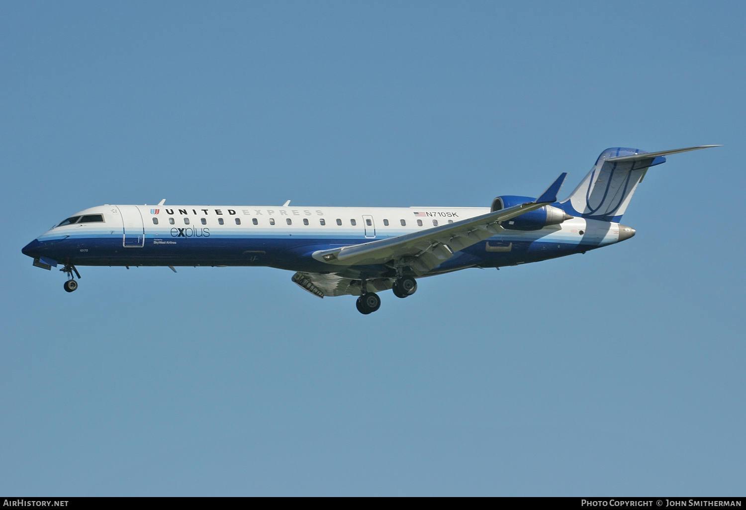 Aircraft Photo of N710SK | Bombardier CRJ-701ER (CL-600-2C10) | United Express | AirHistory.net #239190