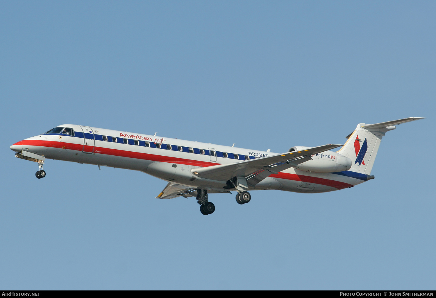 Aircraft Photo of N822AE | Embraer ERJ-145LR (EMB-145LR) | American Eagle | AirHistory.net #239221