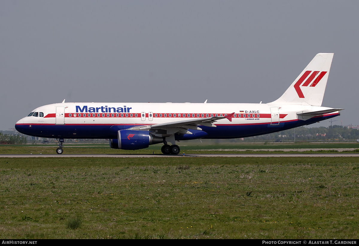 Aircraft Photo of D-AXLC | Airbus A320-214 | Martinair | AirHistory.net #239393