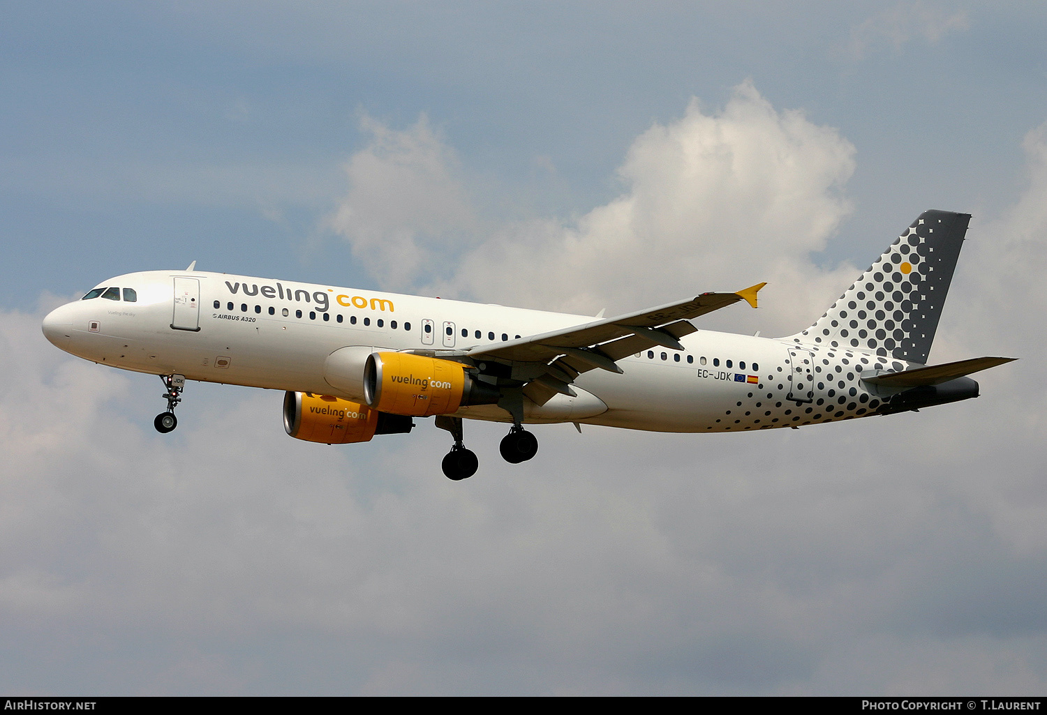 Aircraft Photo of EC-JDK | Airbus A320-214 | Vueling Airlines | AirHistory.net #239407