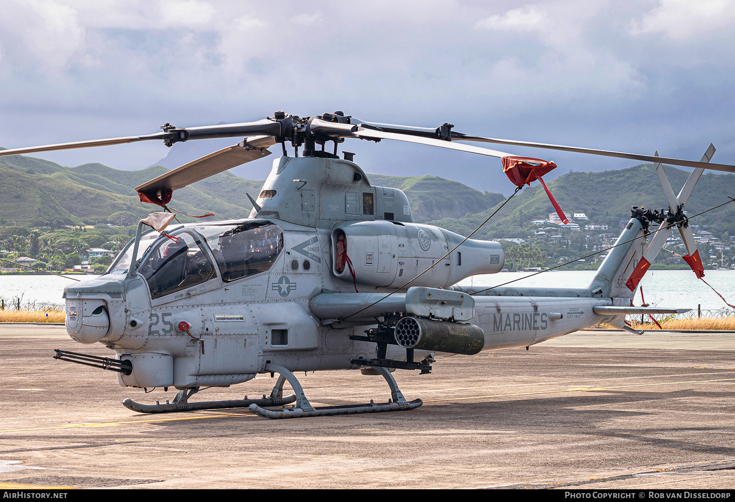 Aircraft Photo of 168525 | Bell AH-1Z Viper (449) | USA - Marines | AirHistory.net #239420