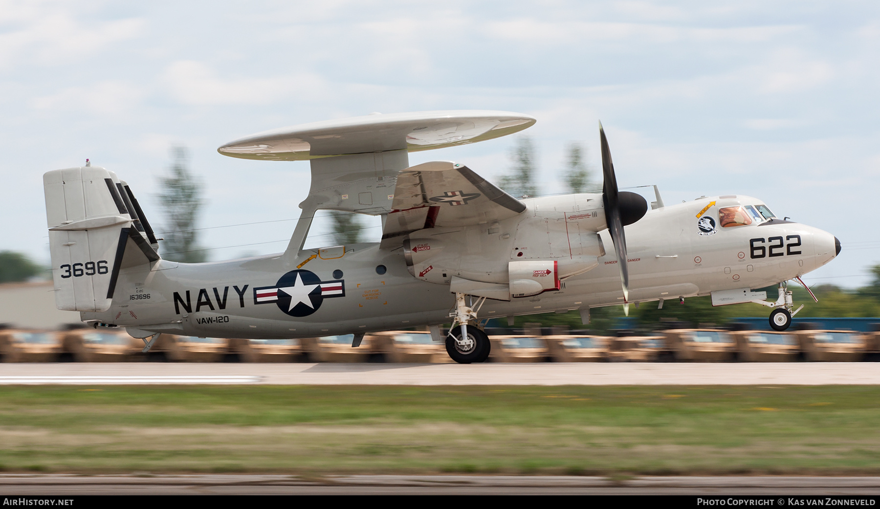 Aircraft Photo of 163696 | Grumman E-2C Hawkeye 2000 | USA - Navy | AirHistory.net #239503