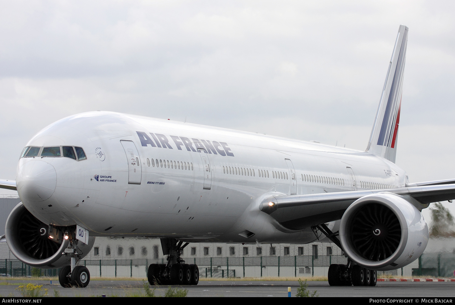 Aircraft Photo of F-GSQD | Boeing 777-328/ER | Air France | AirHistory.net #239519