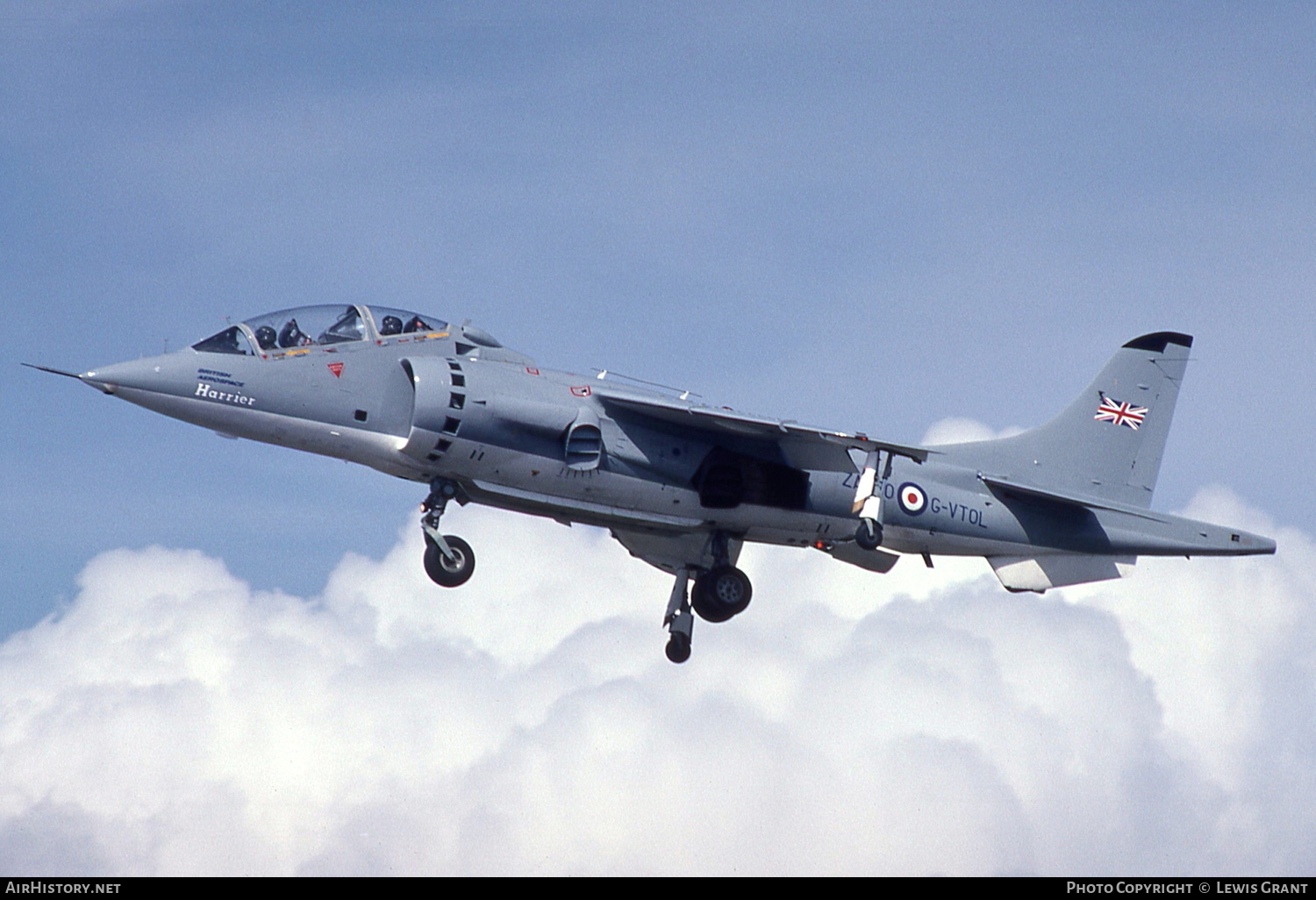 Aircraft Photo of ZA250 | Hawker Siddeley Harrier T52 | UK - Air Force | AirHistory.net #239550