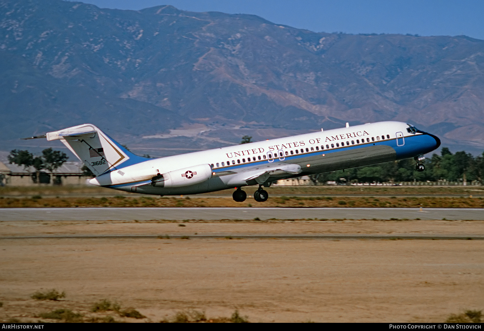 Aircraft Photo of 73-1682 / 31682 | McDonnell Douglas C-9C (DC-9-32) | USA - Air Force | AirHistory.net #239649