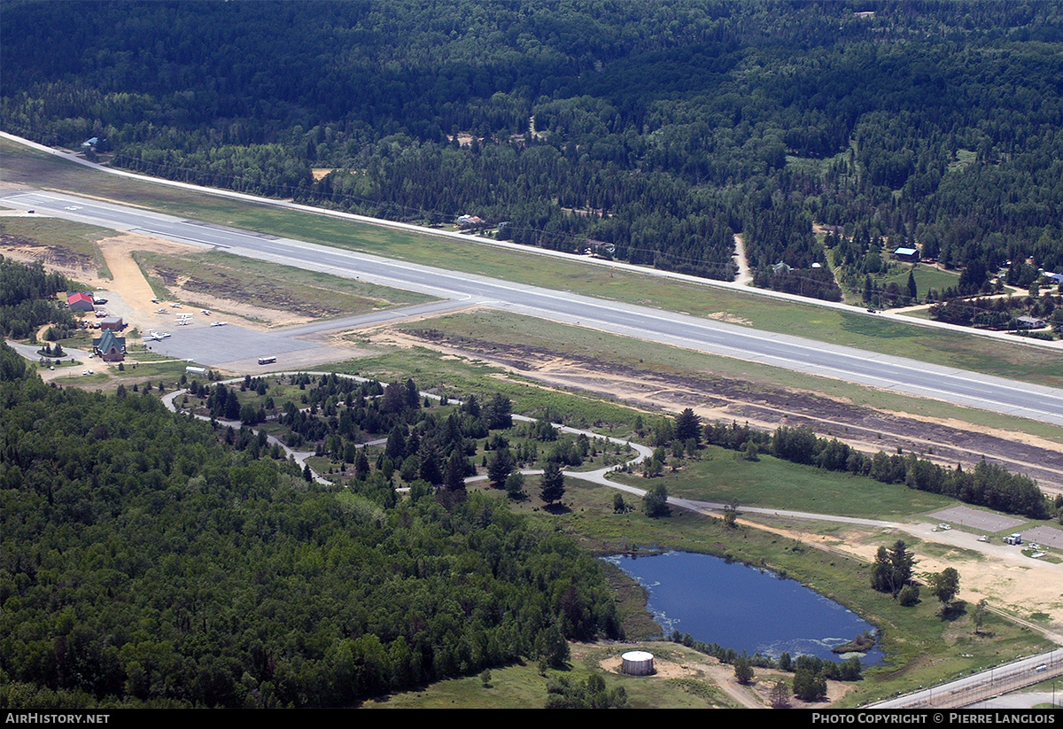 Airport photo of La Macaza - Mont-Tremblant International (CYFJ / YTM) in Quebec, Canada | AirHistory.net #239708