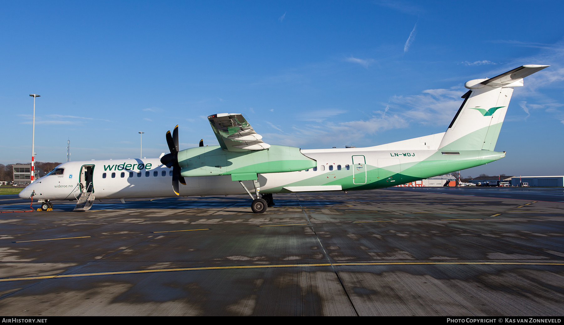 Aircraft Photo of LN-WDJ | Bombardier DHC-8-402 Dash 8 | Widerøe | AirHistory.net #239903