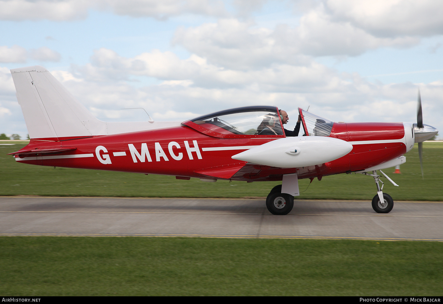 Aircraft Photo of G-MACH | SIAI-Marchetti SF-260 | AirHistory.net #239935