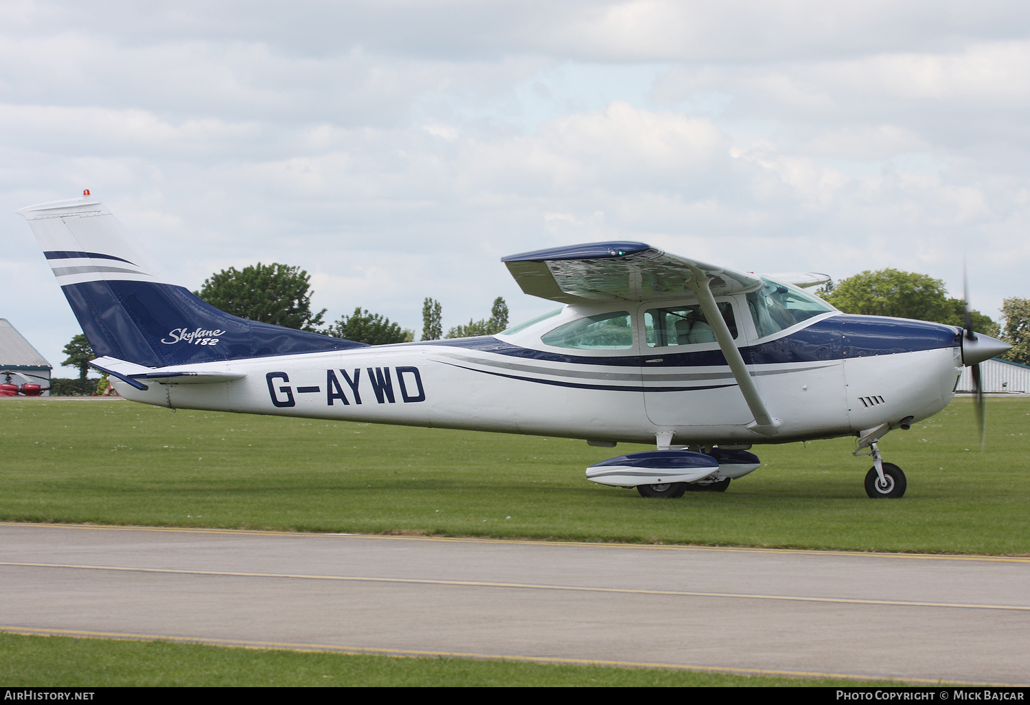Aircraft Photo of G-AYWD | Cessna 182N Skylane | AirHistory.net #239952