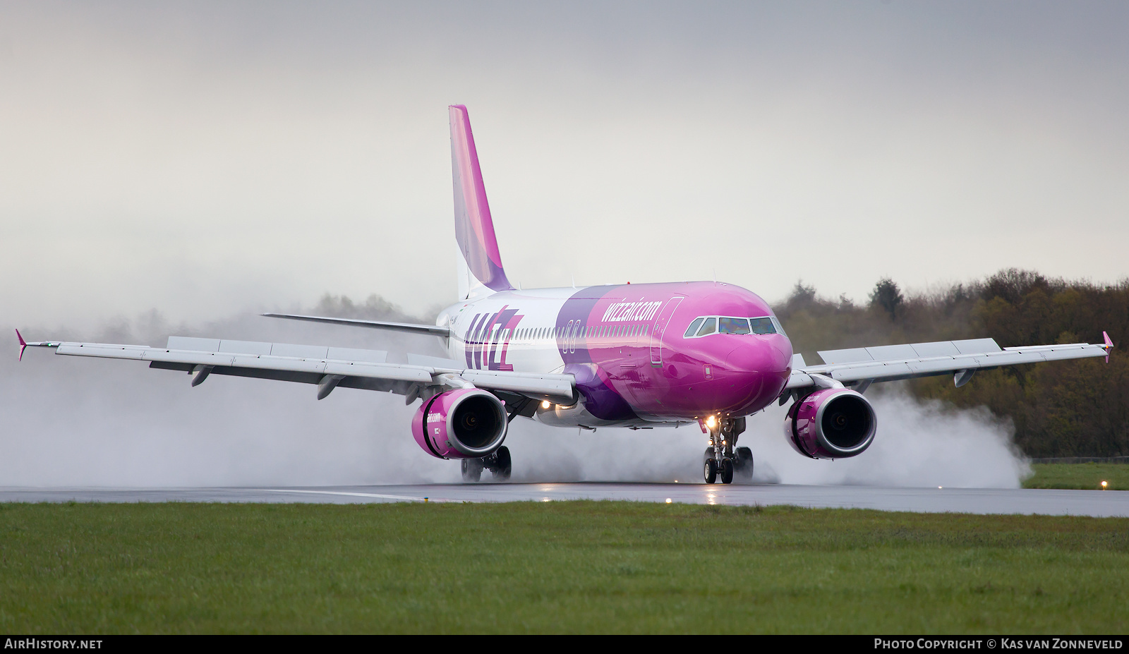 Aircraft Photo of HA-LWA | Airbus A320-232 | Wizz Air | AirHistory.net #239984