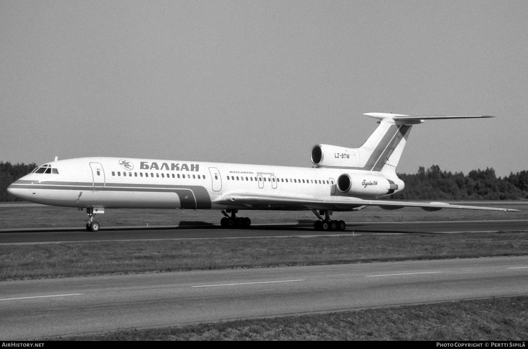 Aircraft Photo of LZ-BTW | Tupolev Tu-154M | Balkan - Bulgarian Airlines | AirHistory.net #240000