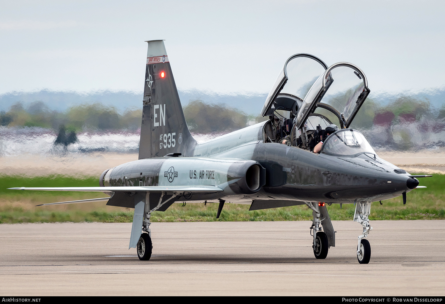 Aircraft Photo of 67-14935 / AF67-935 | Northrop T-38C Talon | USA - Air Force | AirHistory.net #240079