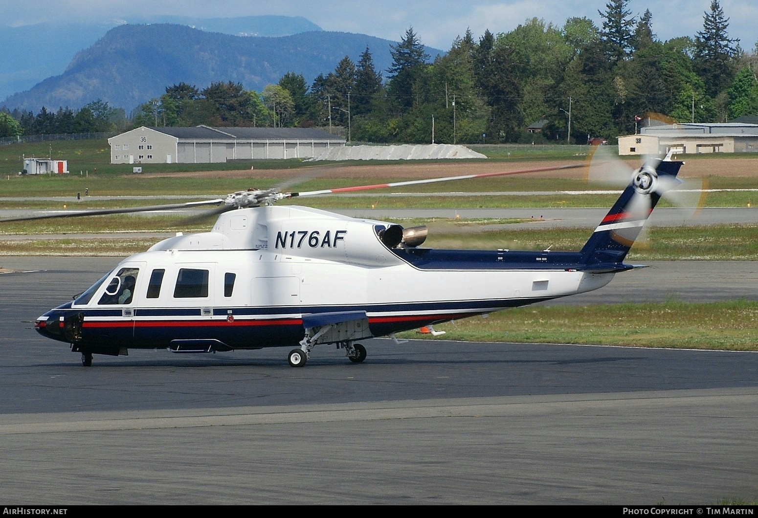 Aircraft Photo of N176AF | Sikorsky S-76D | AirHistory.net #240087