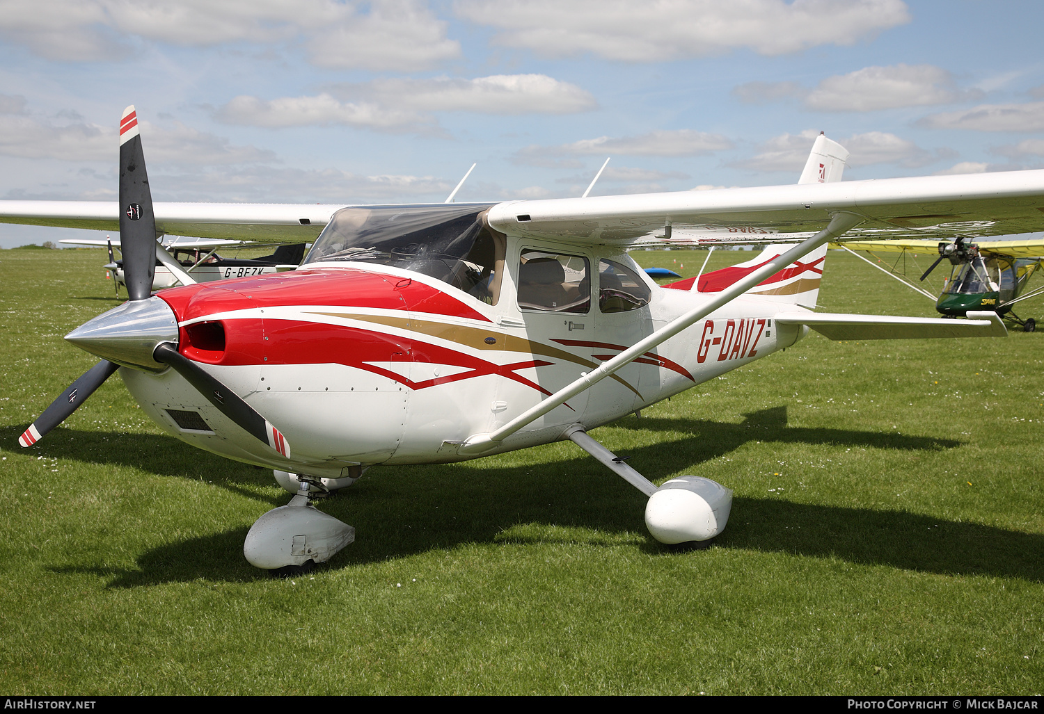 Aircraft Photo of G-DAVZ | Cessna 182T Skylane | AirHistory.net #240105