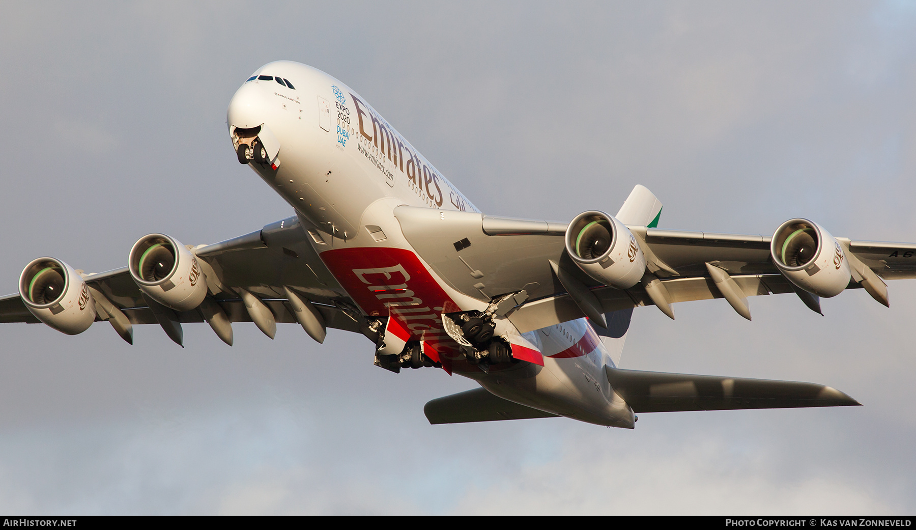 Aircraft Photo of A6-EEY | Airbus A380-861 | Emirates | AirHistory.net #240166