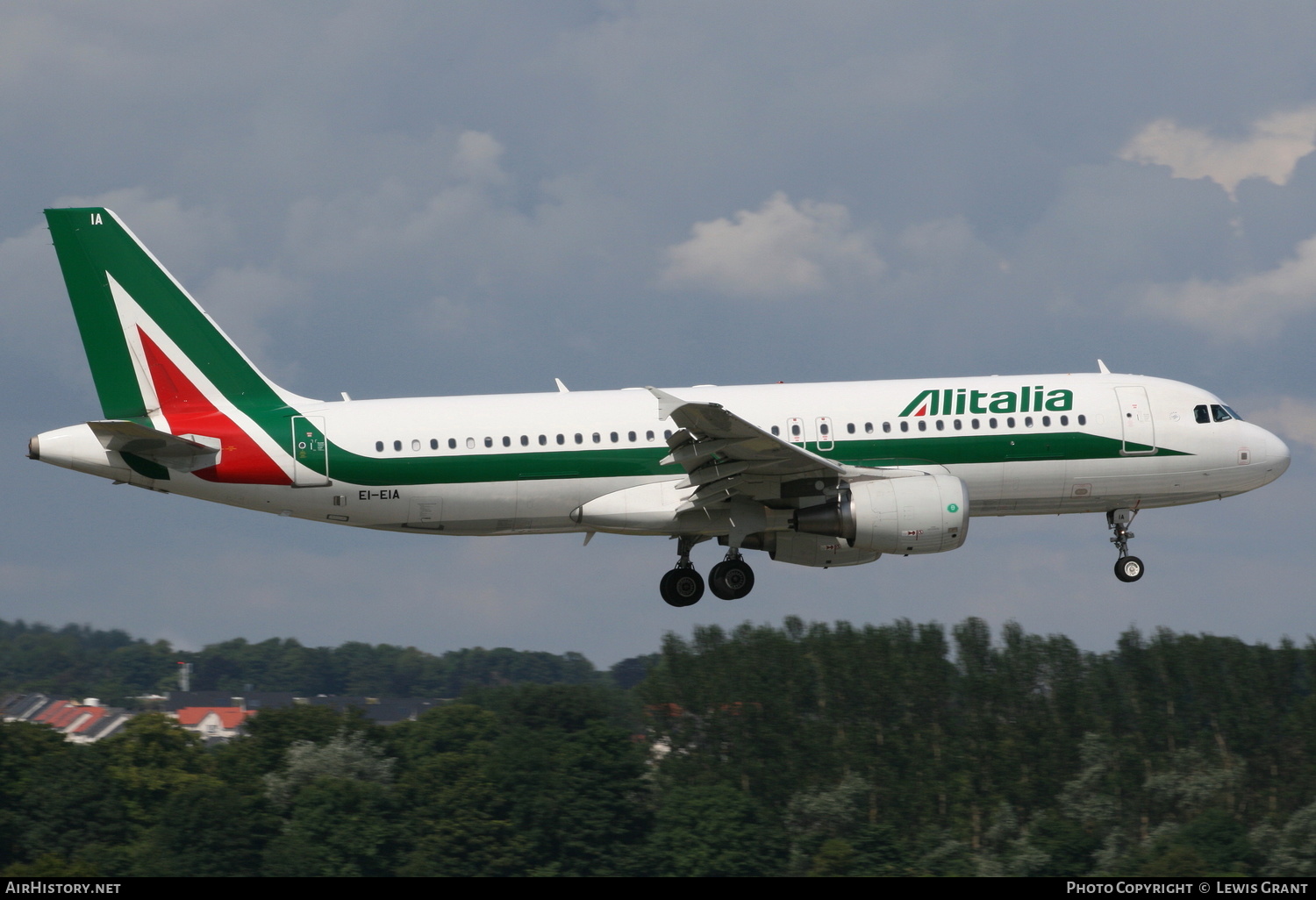 Aircraft Photo of EI-EIA | Airbus A320-216 | Alitalia | AirHistory.net #240198