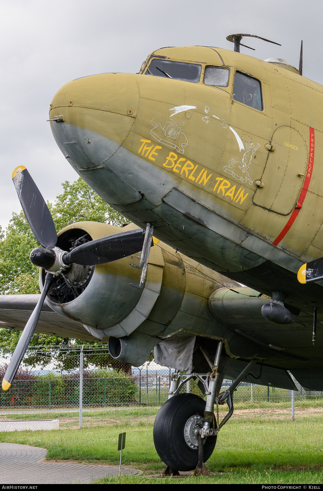 Aircraft Photo of 43-49081 / 349081 | Douglas C-47D Skytrain | USA - Air Force | AirHistory.net #240220
