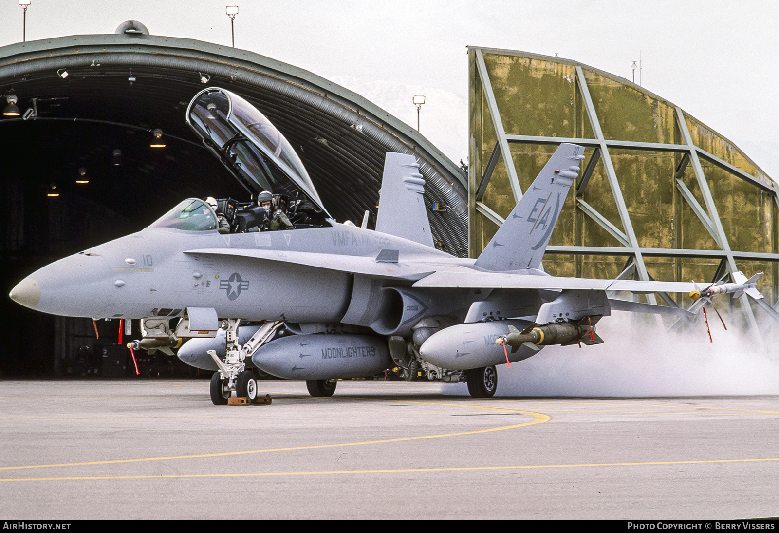 Aircraft Photo of 164884 | McDonnell Douglas F/A-18D Hornet | USA - Marines | AirHistory.net #240286