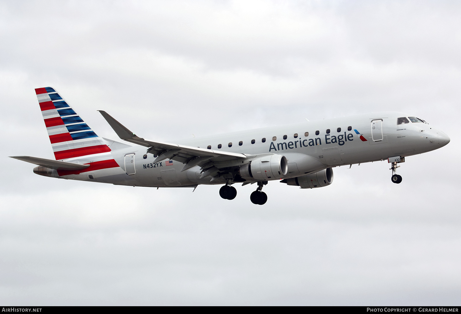 Aircraft Photo of N432YX | Embraer 175LR (ERJ-170-200LR) | American Eagle | AirHistory.net #240327