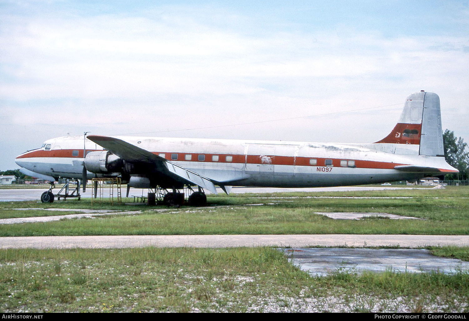 Aircraft Photo of N1097 | Douglas DC-7B | AirHistory.net #240446