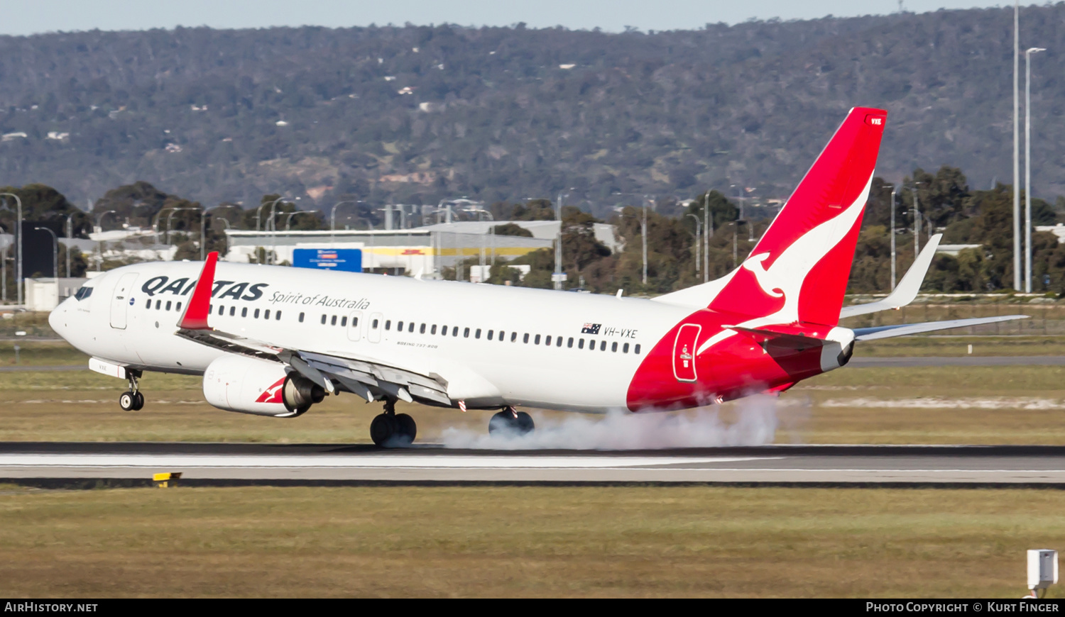 Aircraft Photo of VH-VXE | Boeing 737-838 | Qantas | AirHistory.net #240458