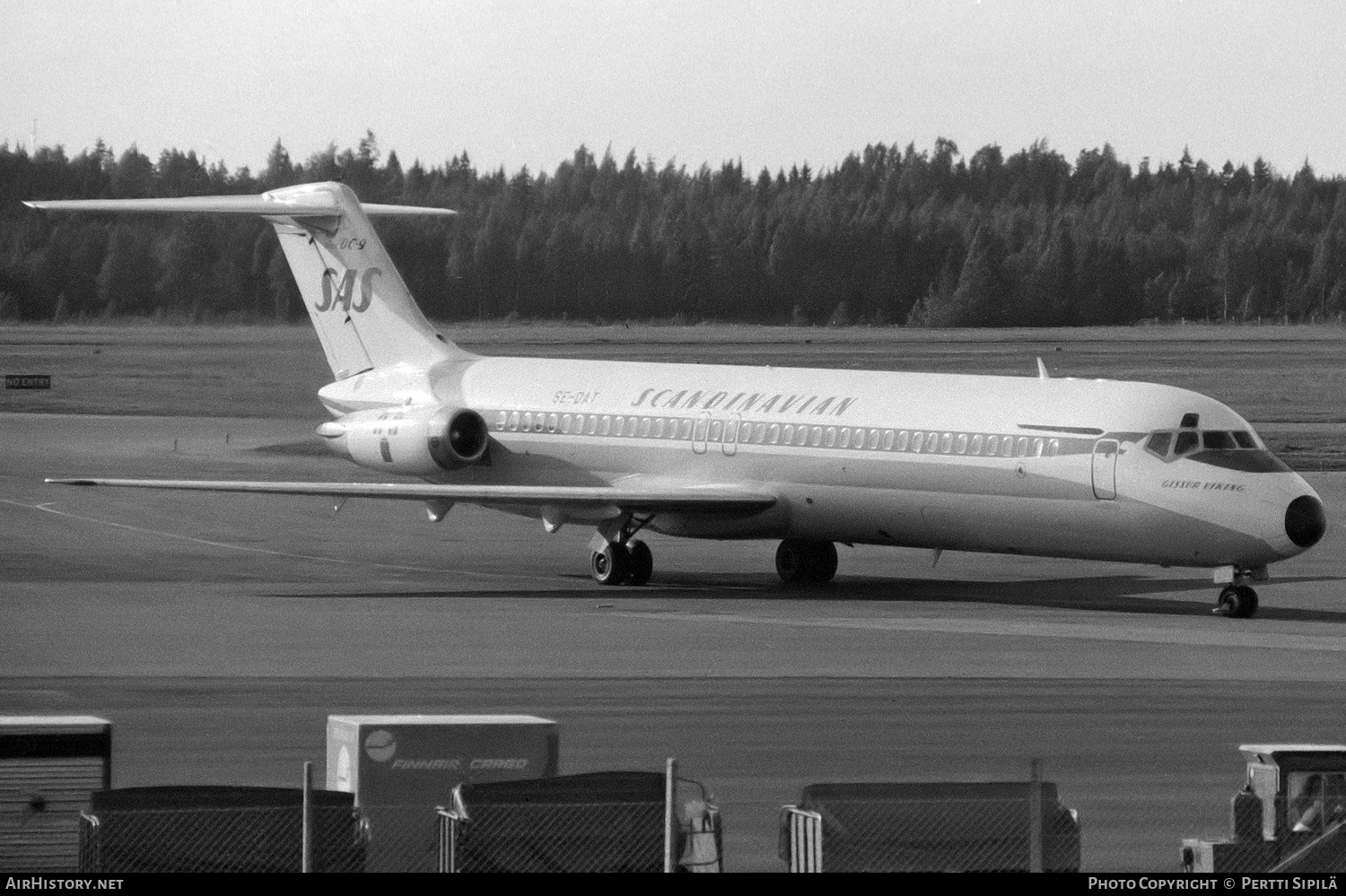 Aircraft Photo of SE-DAT | McDonnell Douglas DC-9-41 | Scandinavian Airlines - SAS | AirHistory.net #240518
