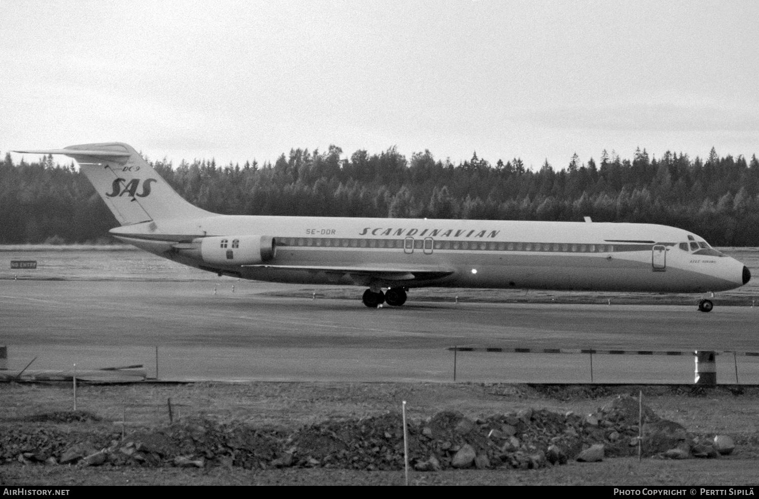 Aircraft Photo of SE-DDR | McDonnell Douglas DC-9-41 | Scandinavian Airlines - SAS | AirHistory.net #240526