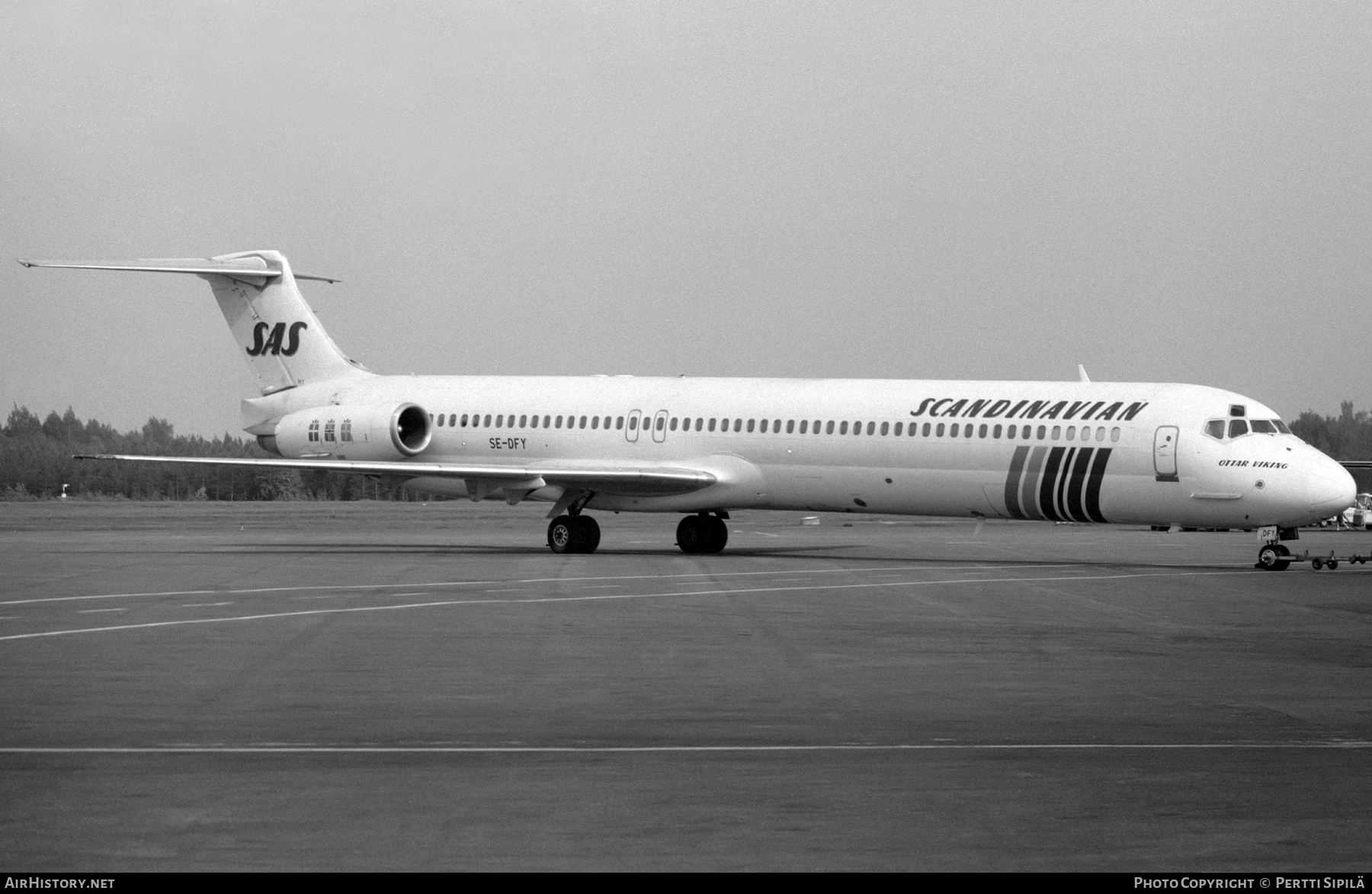 Aircraft Photo of SE-DFY | McDonnell Douglas MD-81 (DC-9-81) | Scandinavian Airlines - SAS | AirHistory.net #240563