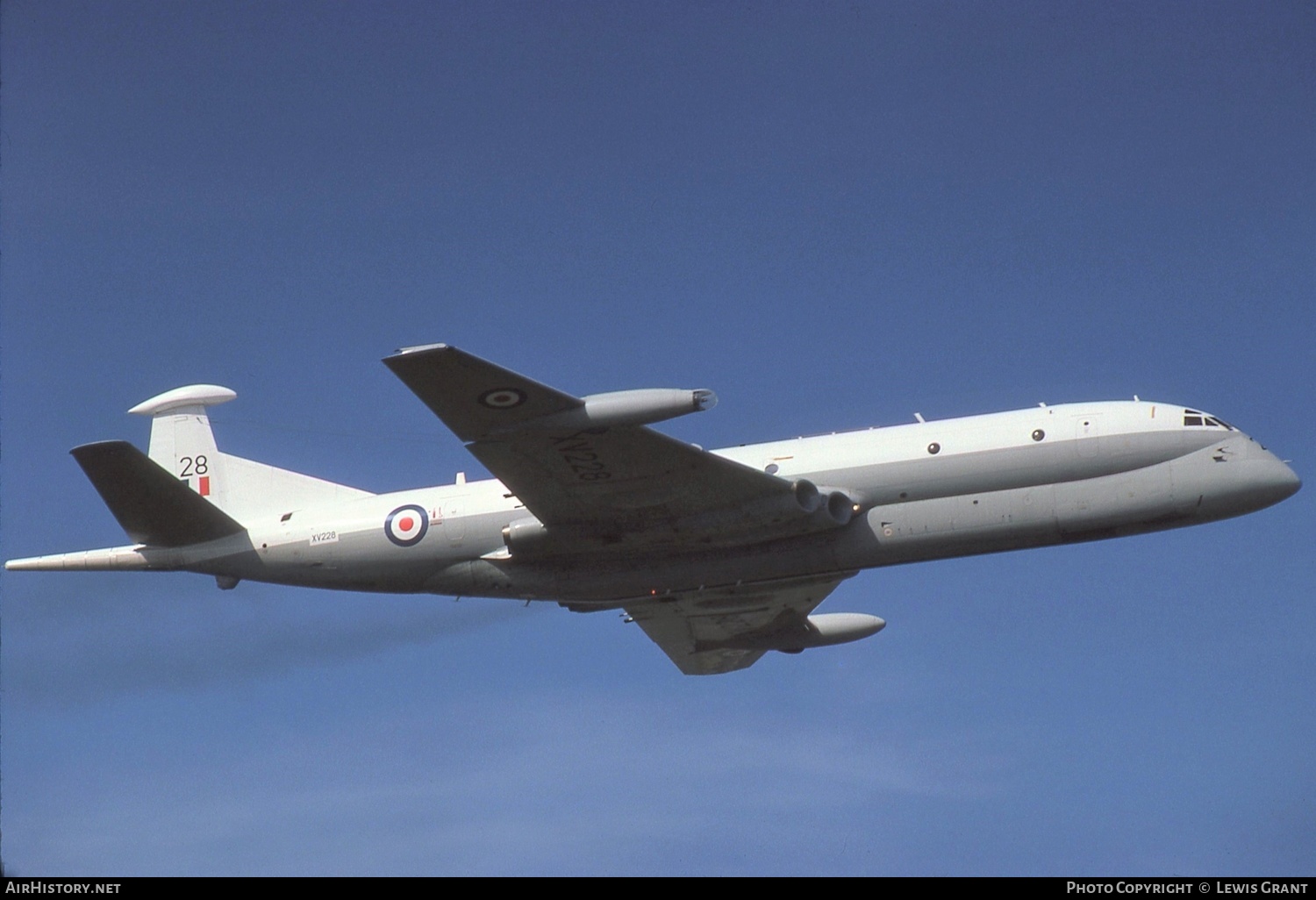 Aircraft Photo of XV228 | Hawker Siddeley HS-801 Nimrod MR.1 | UK - Air Force | AirHistory.net #240583