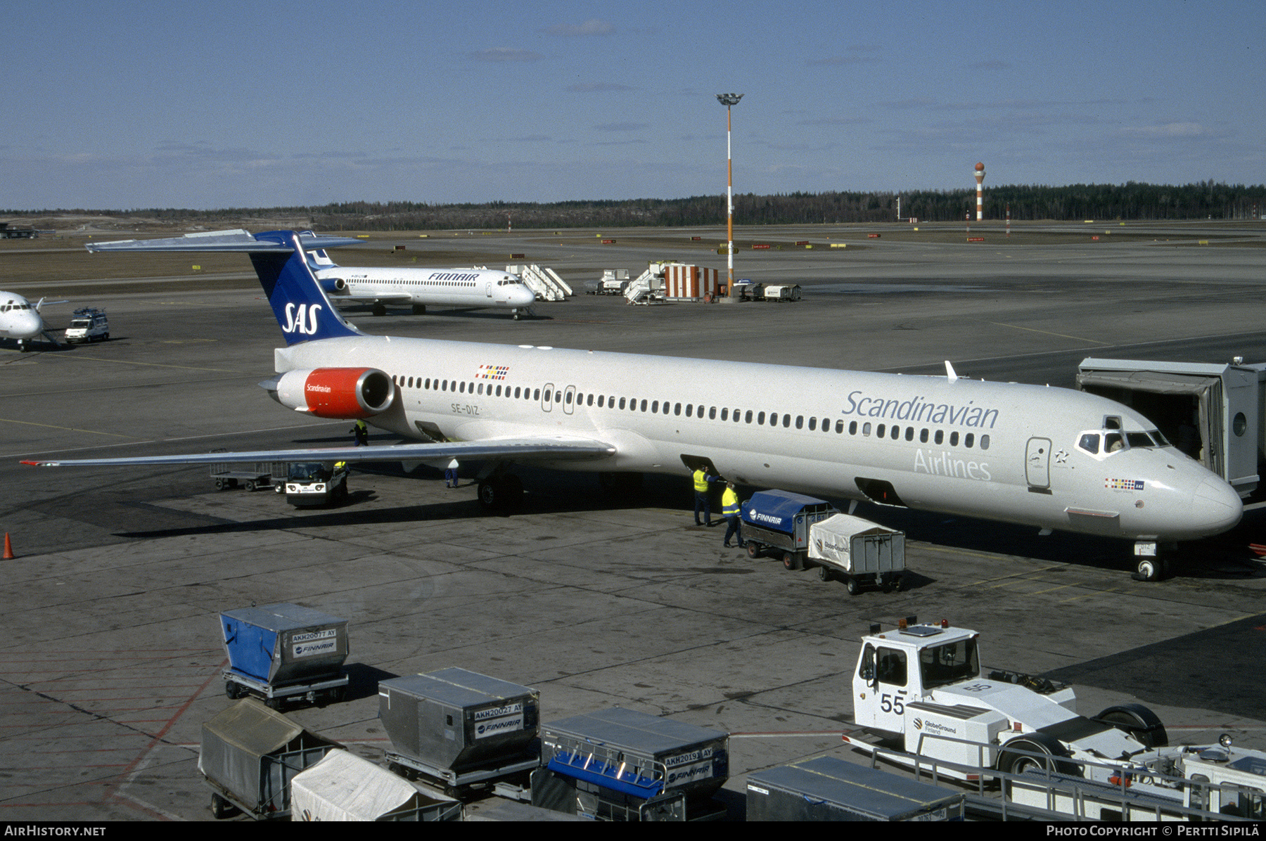 Aircraft Photo of SE-DIZ | McDonnell Douglas MD-82 (DC-9-82) | Scandinavian Airlines - SAS | AirHistory.net #240630