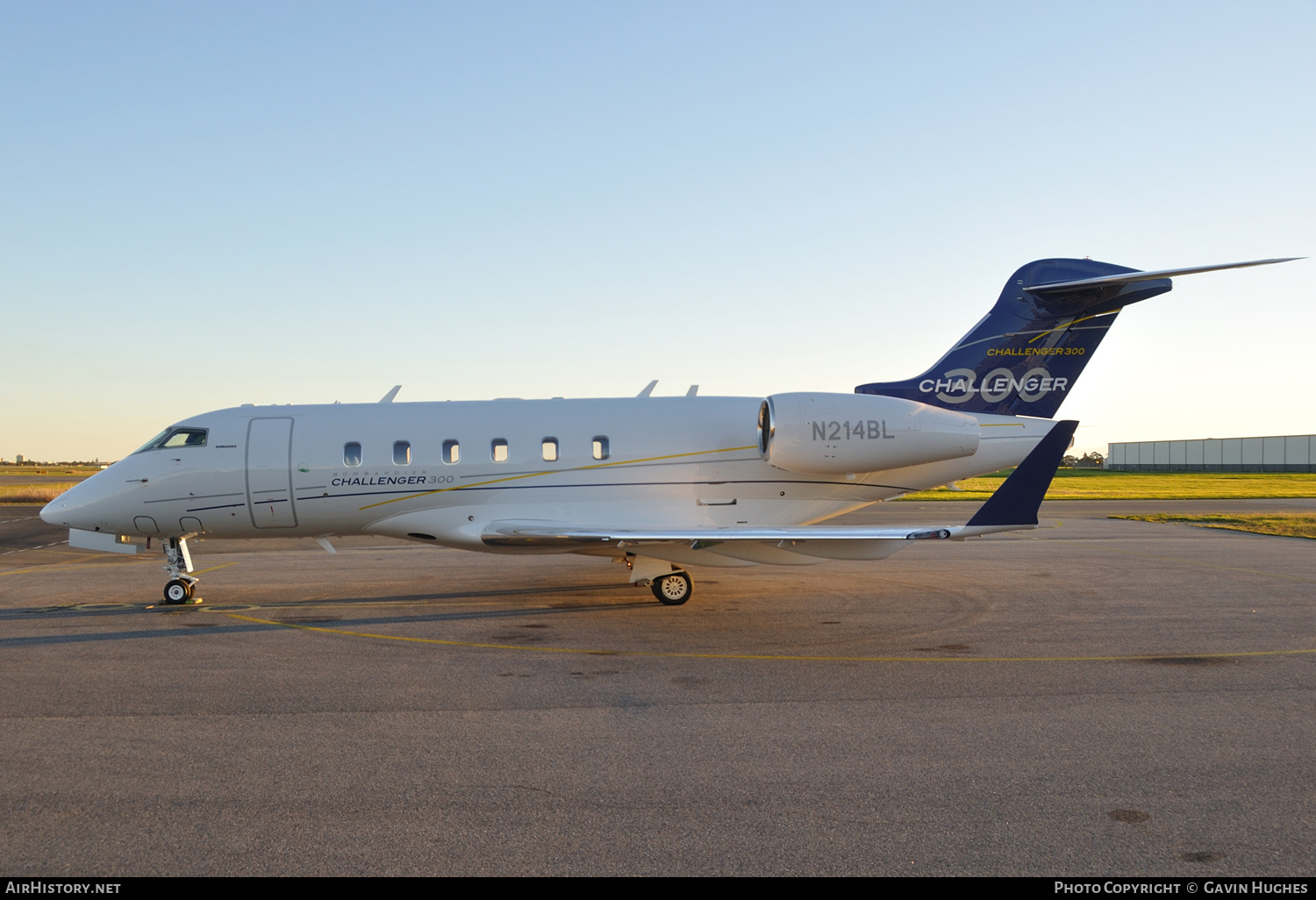 Aircraft Photo of N214BL | Bombardier Challenger 300 (BD-100-1A10) | AirHistory.net #240754