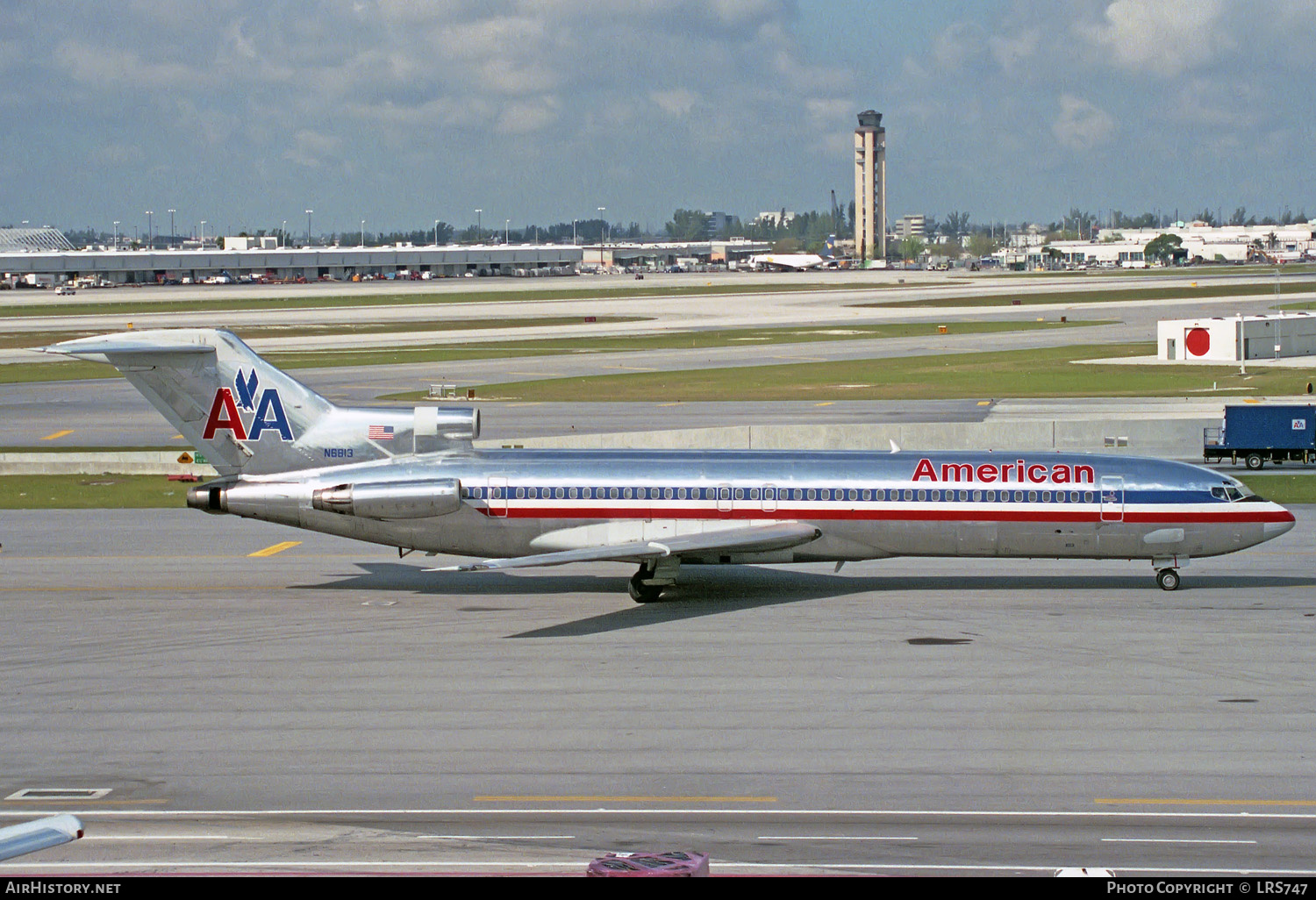 Aircraft Photo of N6813 | Boeing 727-223 | American Airlines | AirHistory.net #240791