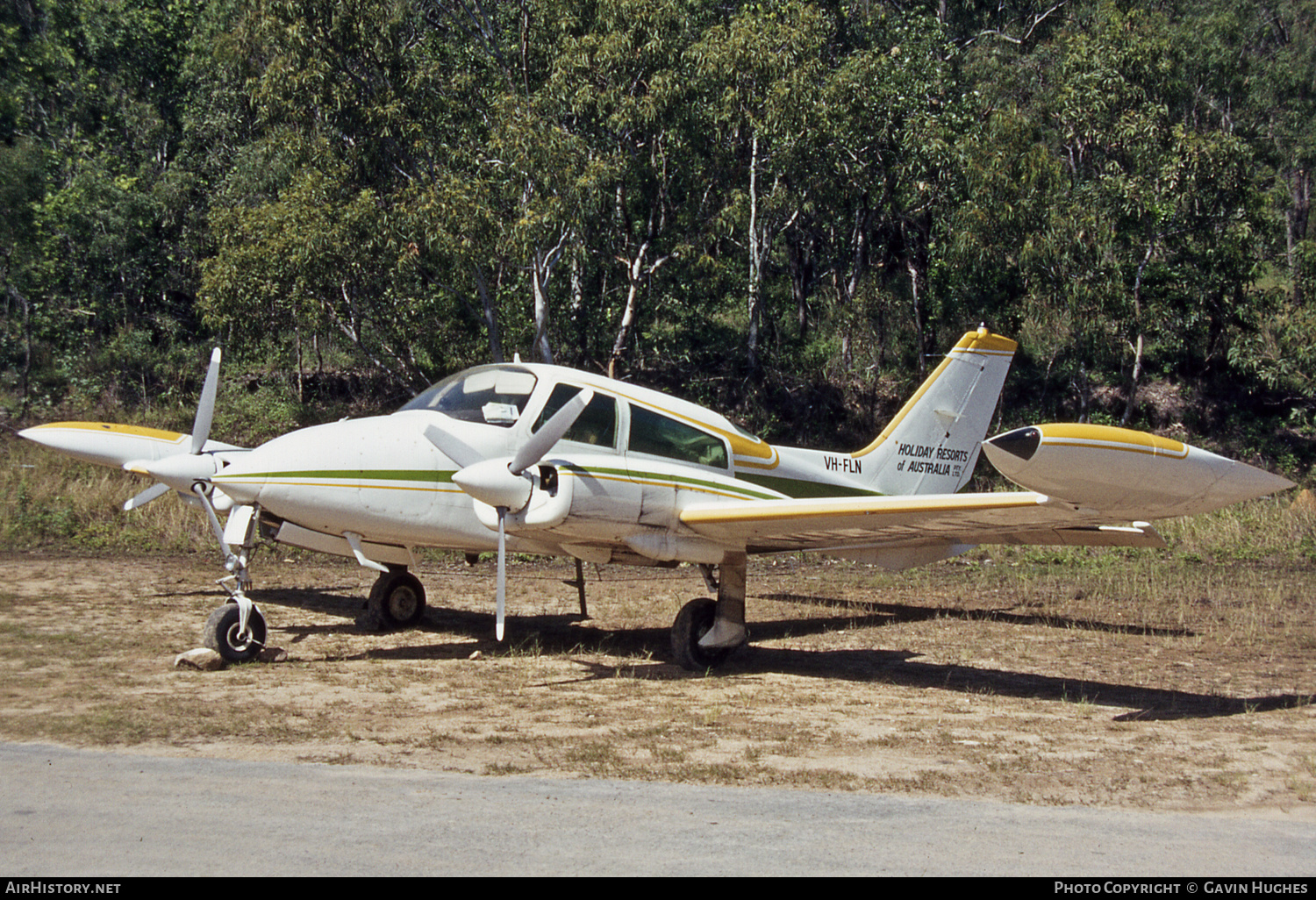 Aircraft Photo of VH-FLN | Cessna 310Q | Holiday Resorts of Australia | AirHistory.net #240839