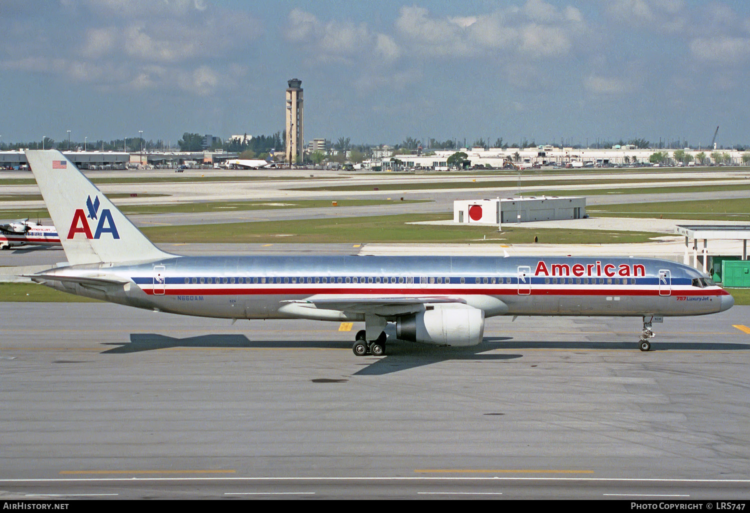Aircraft Photo of N660AM | Boeing 757-223 | American Airlines | AirHistory.net #240865