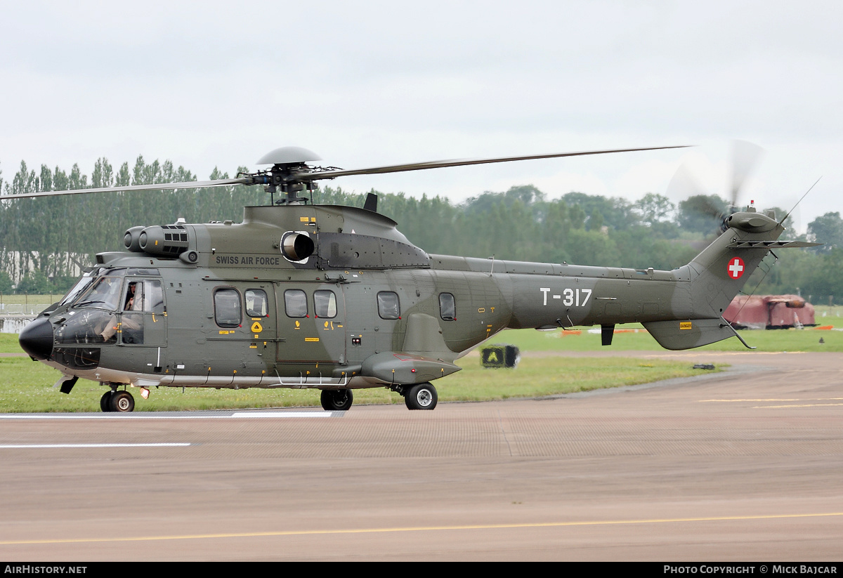 Aircraft Photo of T-317 | Aerospatiale TH06 Super Puma (AS-332M1) | Switzerland - Air Force | AirHistory.net #240937