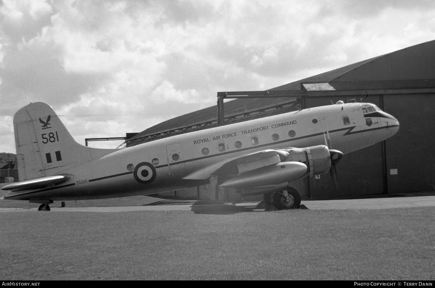 Aircraft Photo of TG581 | Handley Page HP-67 Hastings C1 | UK - Air Force | AirHistory.net #240957