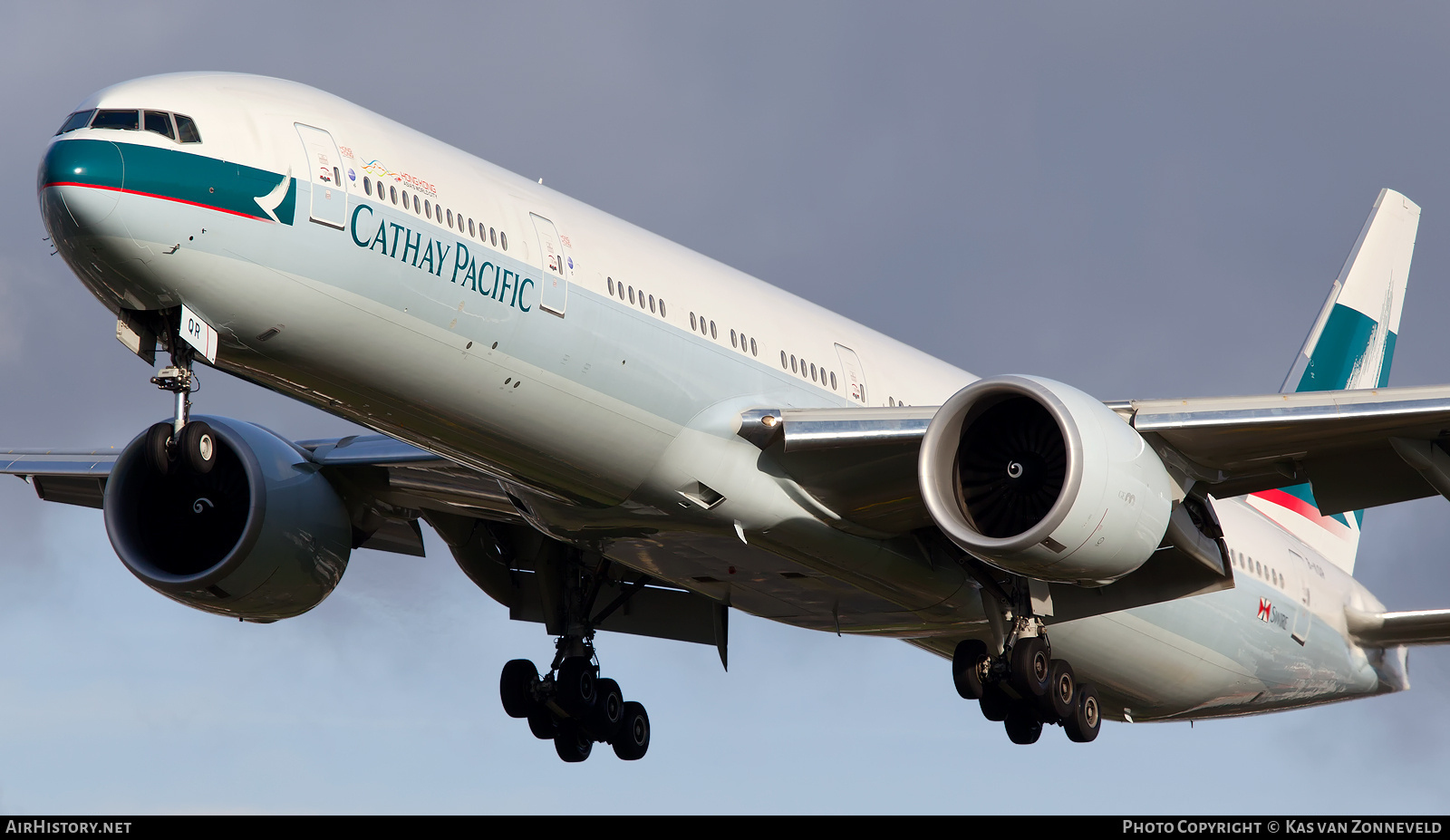 Aircraft Photo of B-KQR | Boeing 777-367/ER | Cathay Pacific Airways | AirHistory.net #241056