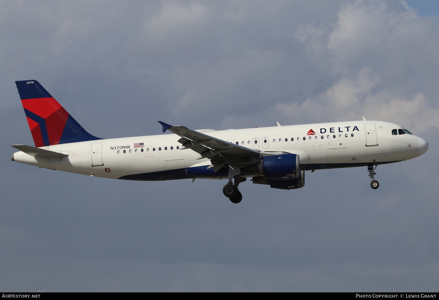 Aircraft Photo of N370NW | Airbus A320-212 | Delta Air Lines | AirHistory.net #241149