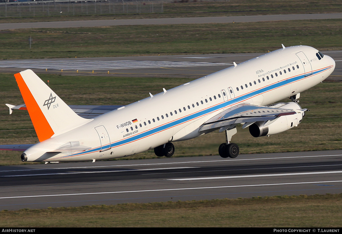 Aircraft Photo of F-WWDB | Airbus A320-232 | DLR - Deutsches Zentrum für Luft- und Raumfahrt | AirHistory.net #241277