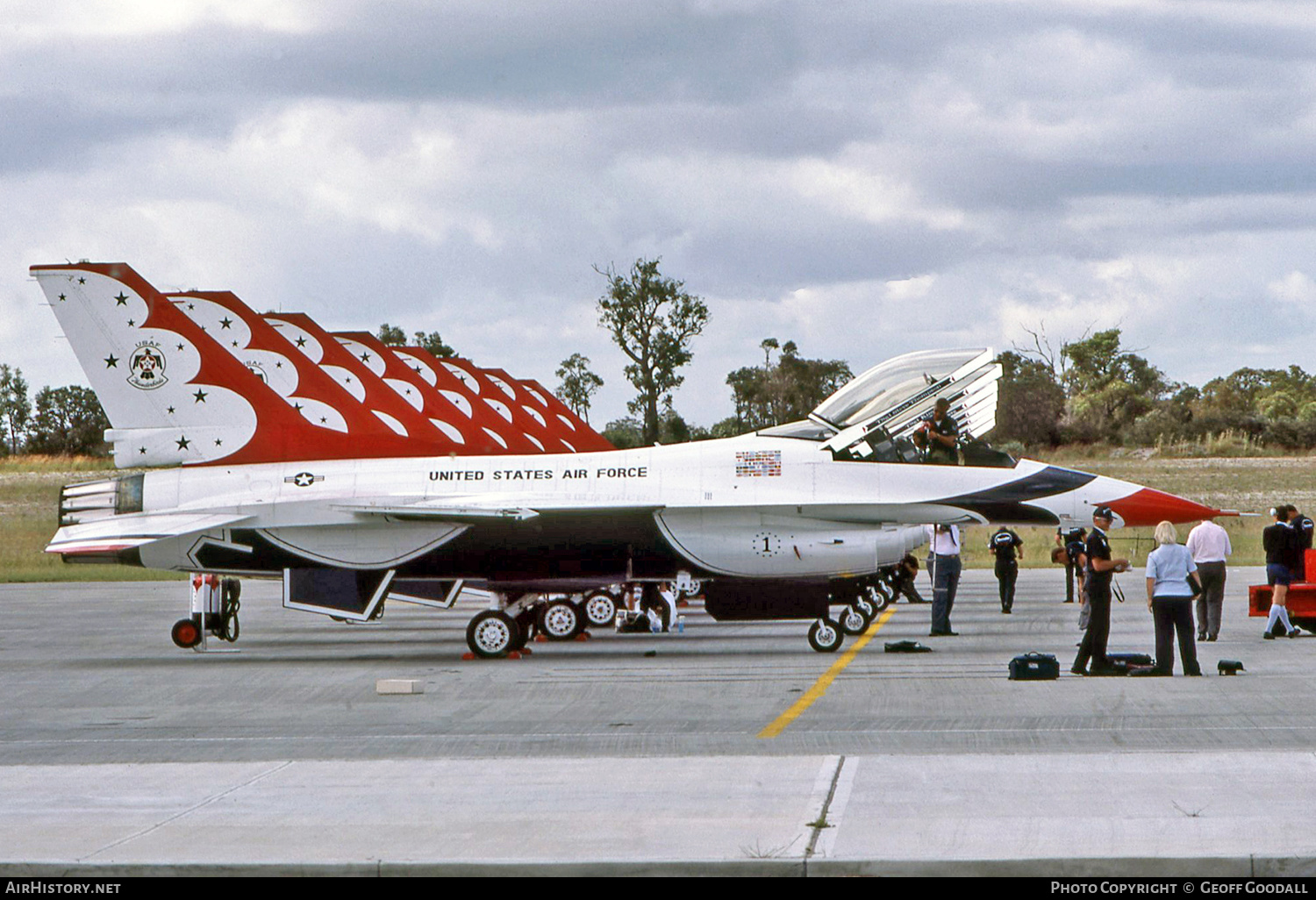 Aircraft Photo of 81-0677 | General Dynamics F-16A Fighting Falcon | USA - Air Force | AirHistory.net #241335