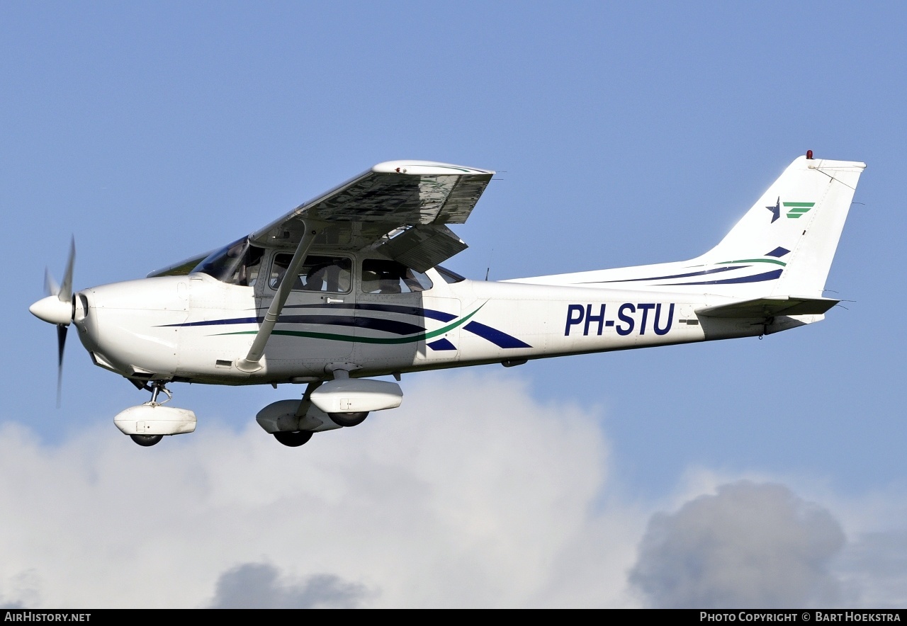 Aircraft Photo of PH-STU | Cessna 172R Skyhawk | Stella Aviation | AirHistory.net #241402