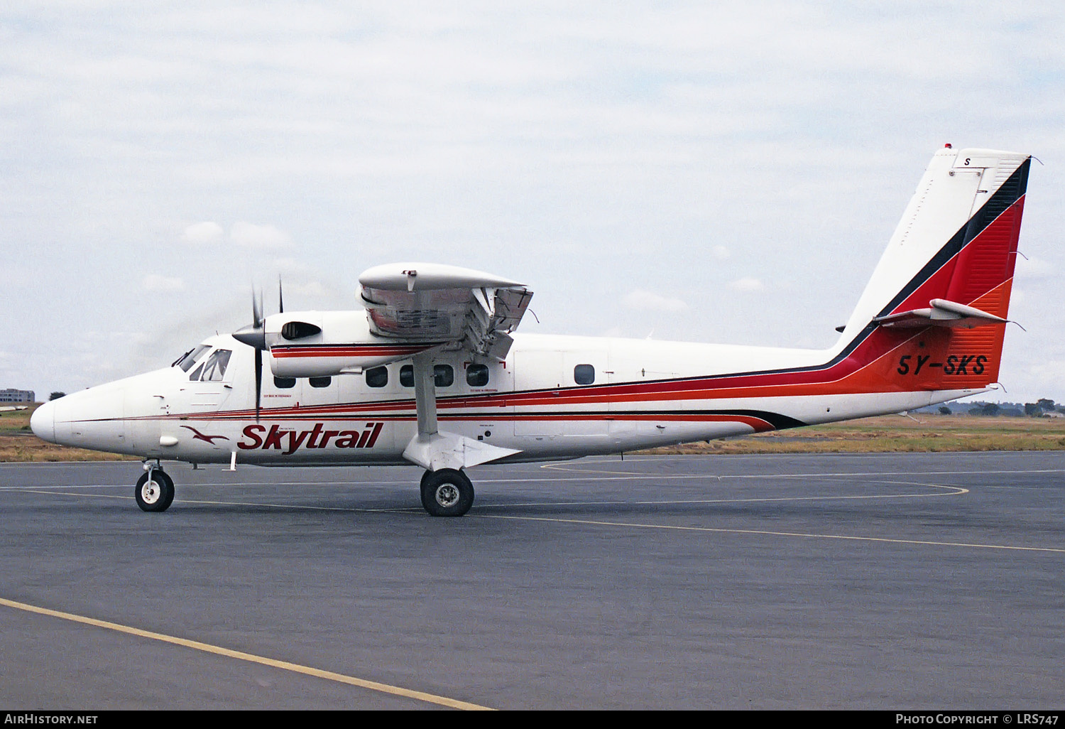 Aircraft Photo of 5Y-SKS | De Havilland Canada DHC-6-300 Twin Otter | Skytrail Air Safaris | AirHistory.net #241432