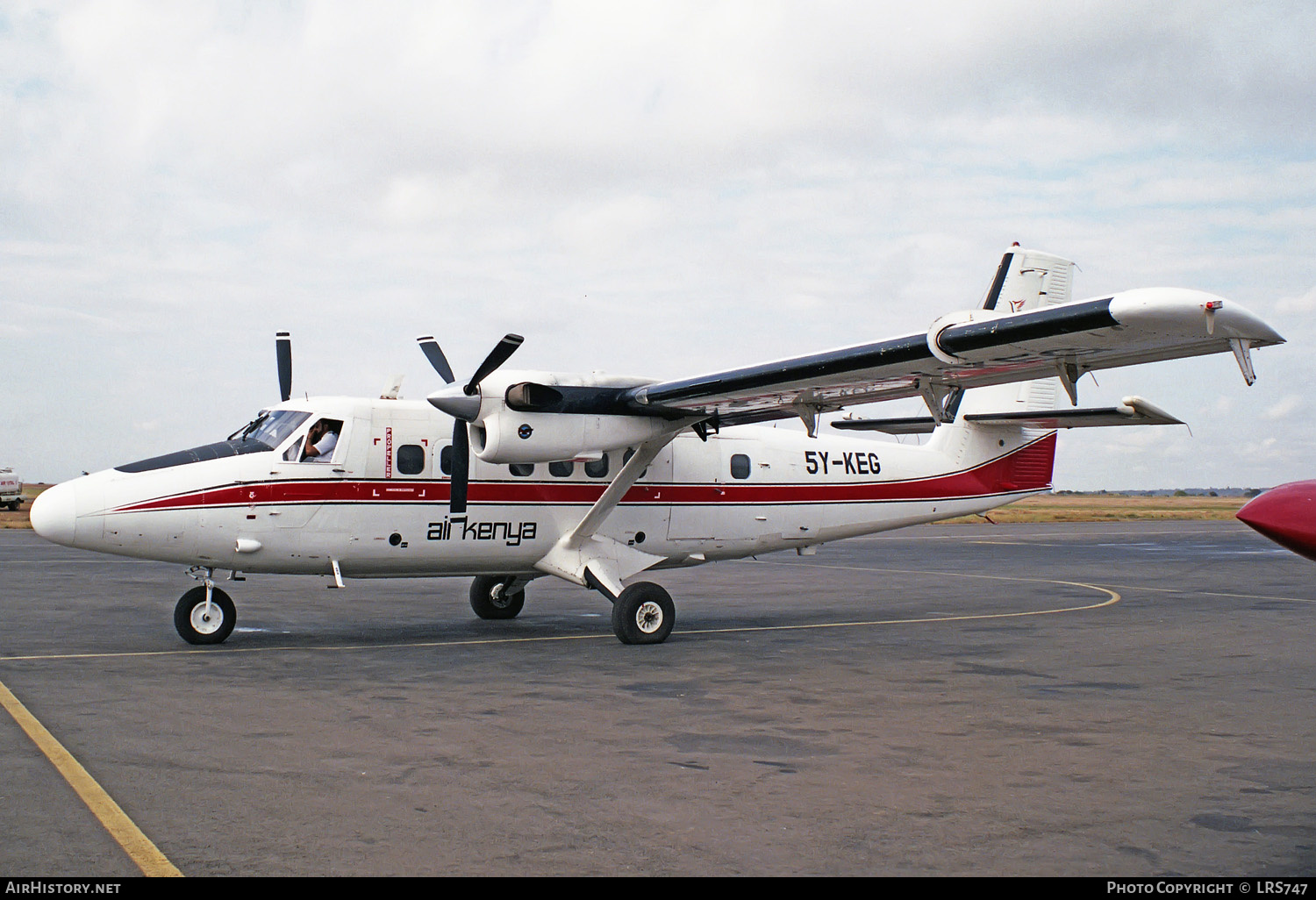 Aircraft Photo of 5Y-KEG | De Havilland Canada DHC-6-300 Twin Otter | AirKenya | AirHistory.net #241436