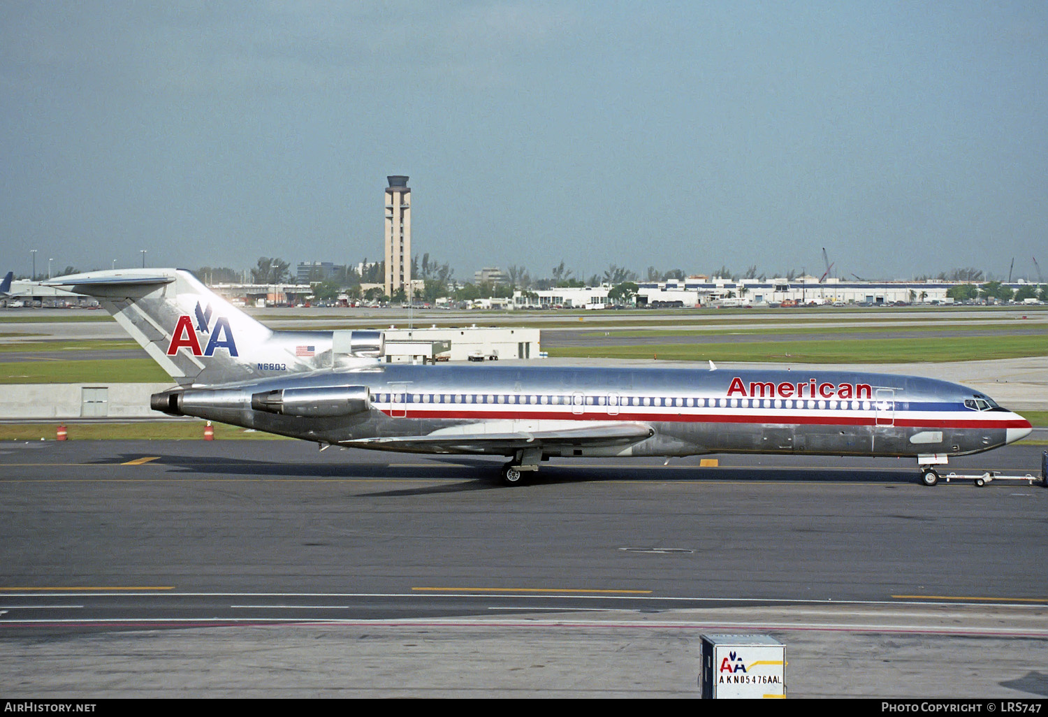 Aircraft Photo of N6803 | Boeing 727-223 | American Airlines | AirHistory.net #241441