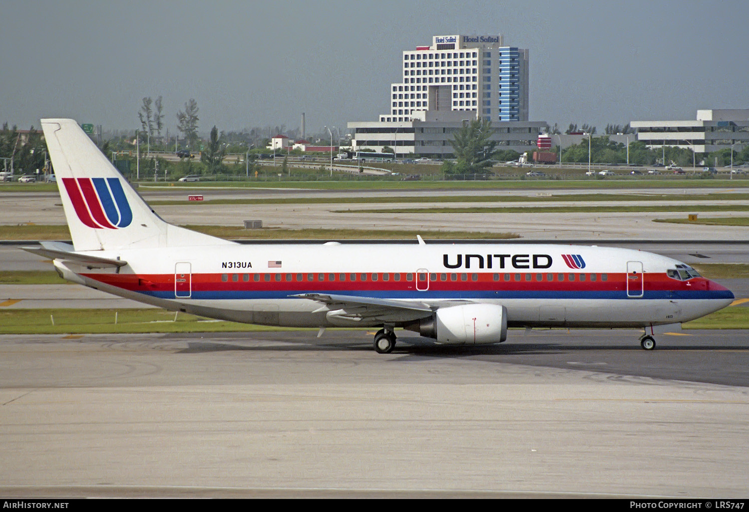 Aircraft Photo of N313UA | Boeing 737-322 | United Airlines | AirHistory.net #241457