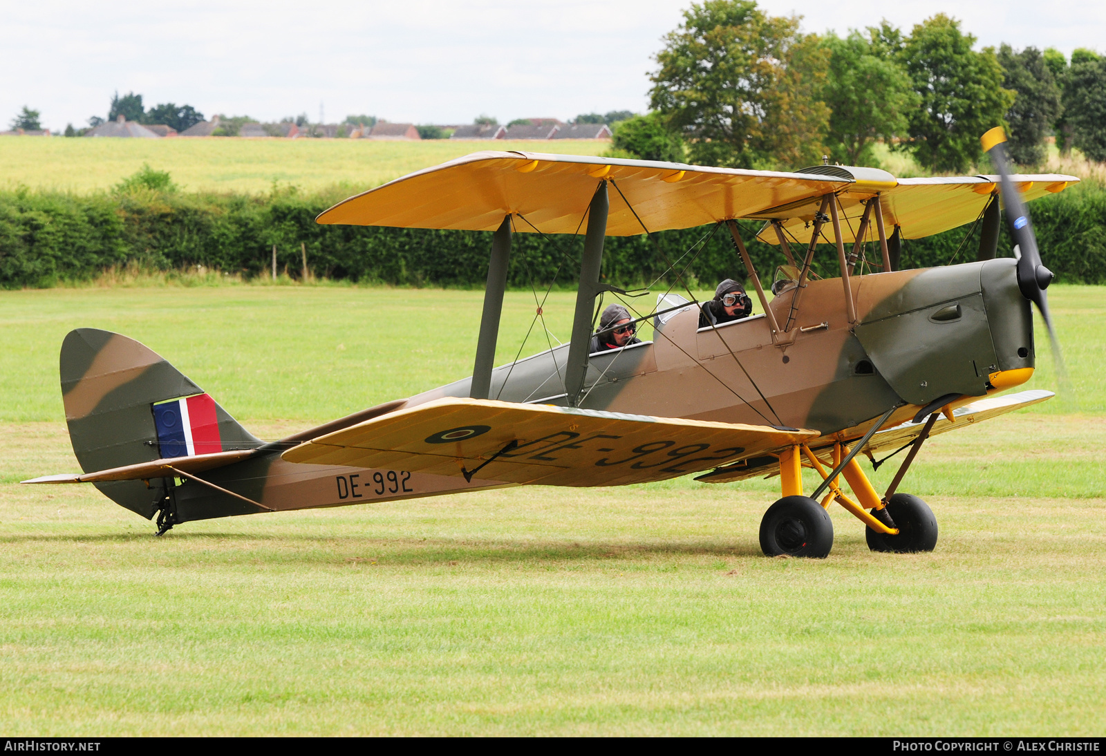 Aircraft Photo of G-AXXV / DE992 | De Havilland D.H. 82A Tiger Moth | UK - Air Force | AirHistory.net #241490