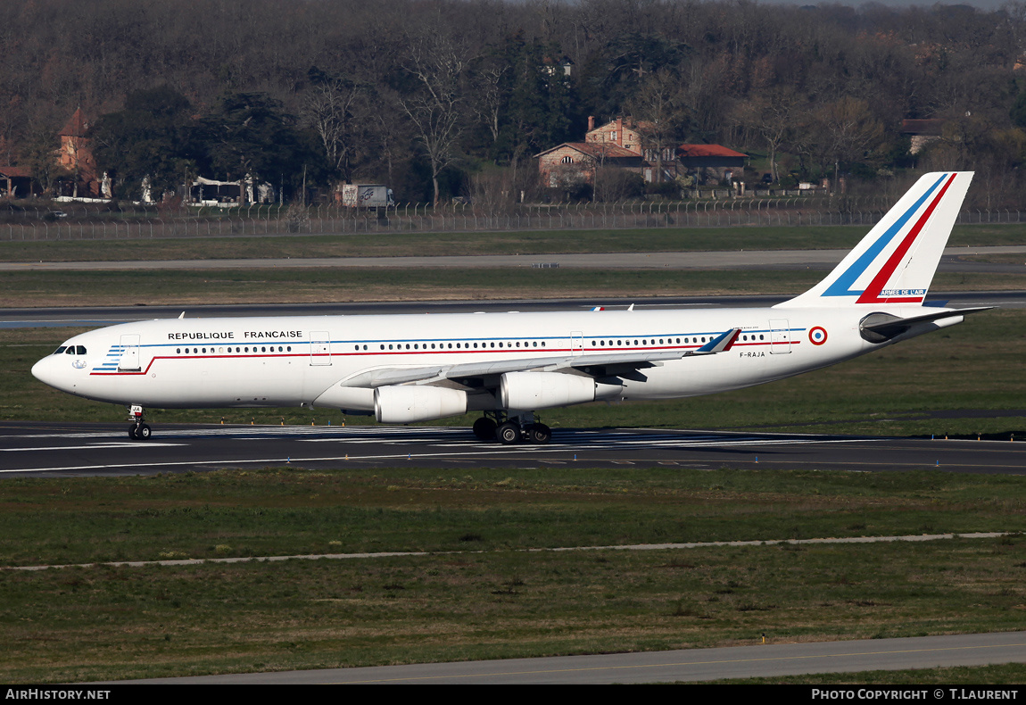 Aircraft Photo of 075 | Airbus A340-211 | France - Air Force | AirHistory.net #241539