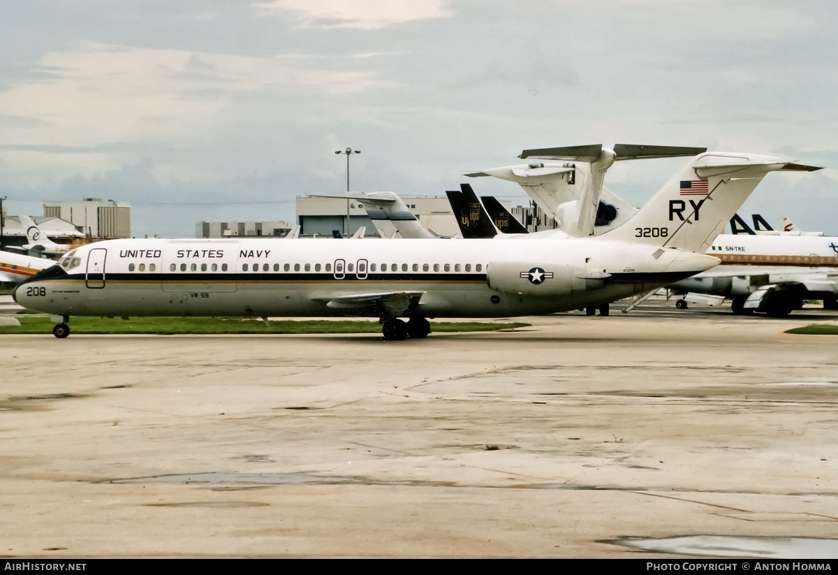 Aircraft Photo of 163208 | McDonnell Douglas C-9B Skytrain II (DC-9-32CF) | USA - Navy | AirHistory.net #241555