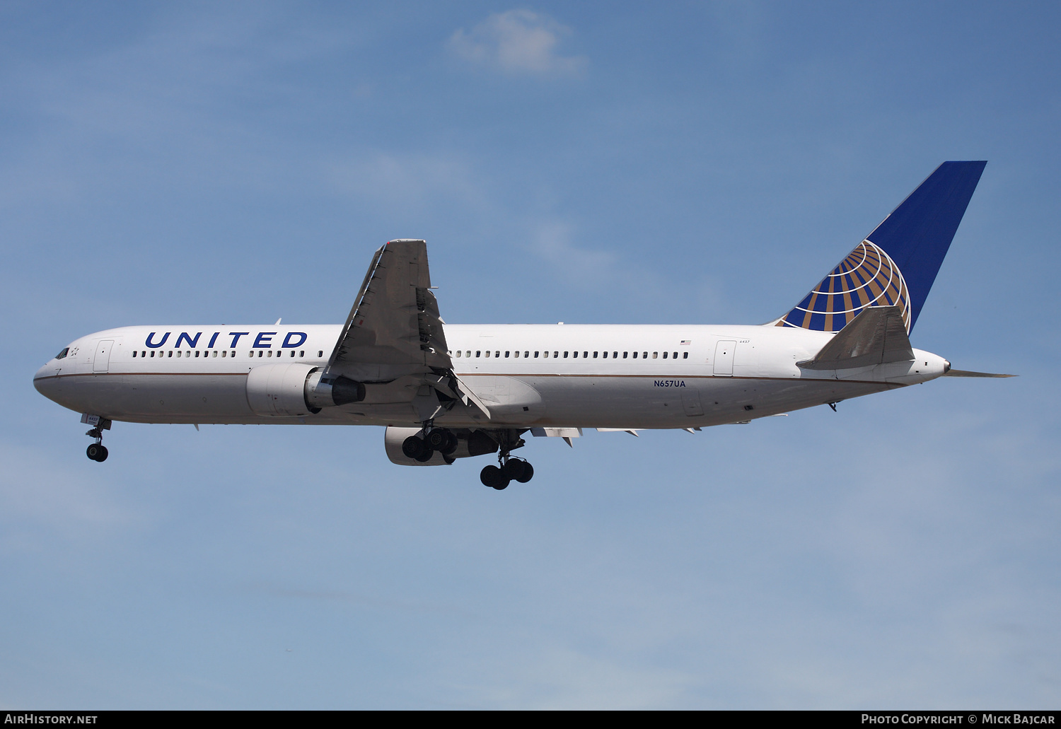 Aircraft Photo of N657UA | Boeing 767-322/ER | United Airlines | AirHistory.net #241688