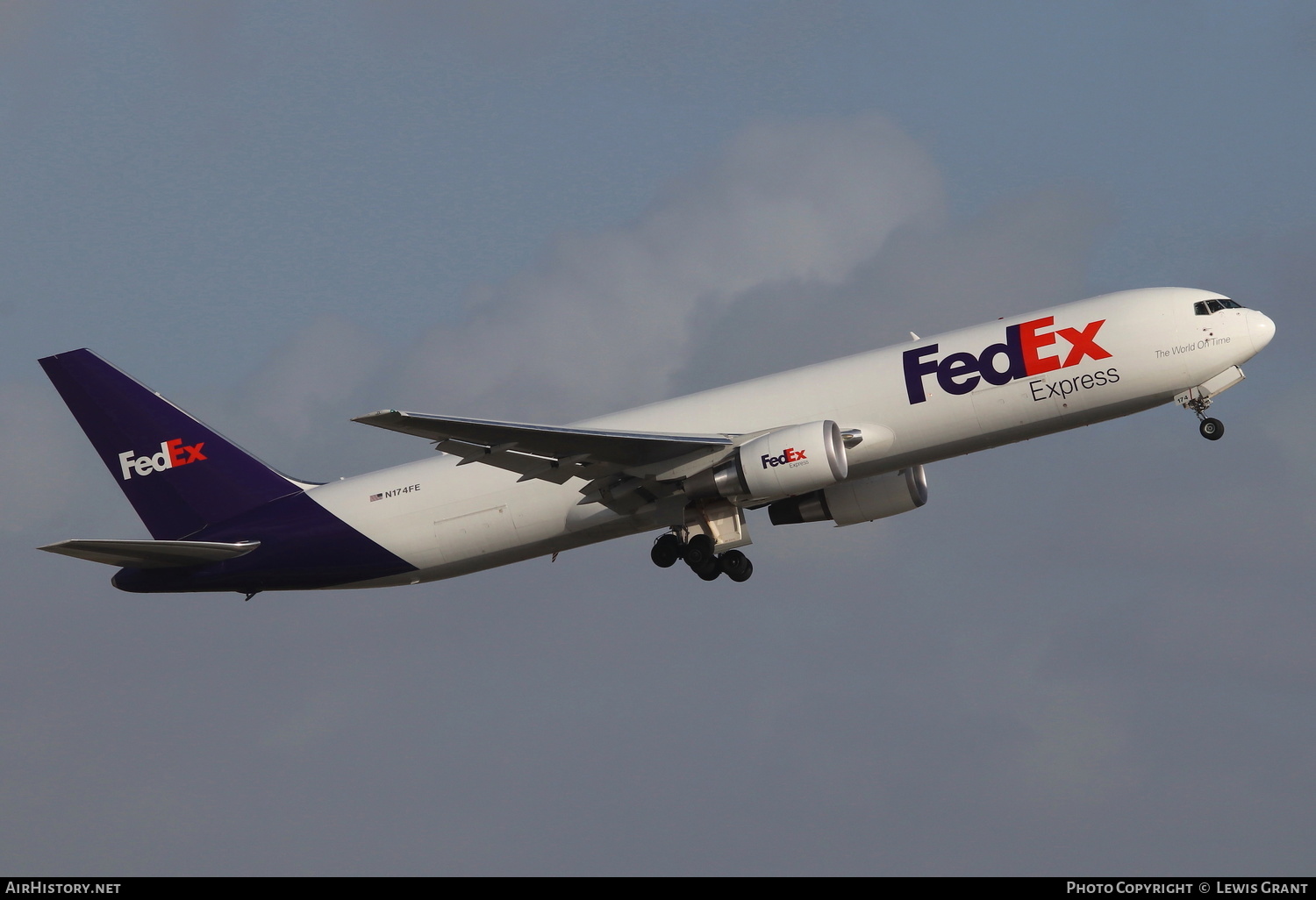 Aircraft Photo of N174FE | Boeing 767-300F | FedEx Express | AirHistory.net #241696